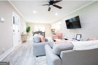1272 Westridge Rd SW in Atlanta, GA - Building Photo - Building Photo