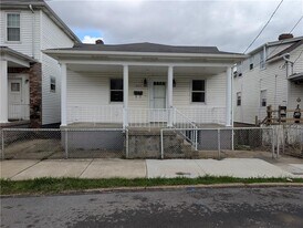 623 Conrad Ave in Charleroi, PA - Building Photo