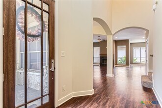 462 Stagecoach Trail in San Marcos, TX - Building Photo - Building Photo