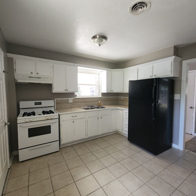 908 Moraine Ave in Midwest City, OK - Building Photo - Building Photo