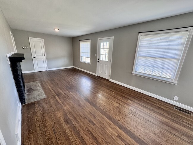 property at 1415 N Main St