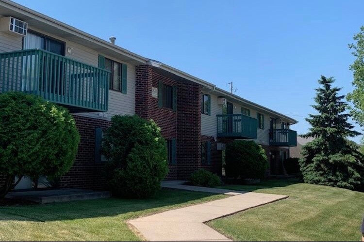 6111 W Nebraska Ave in Milwaukee, WI - Building Photo