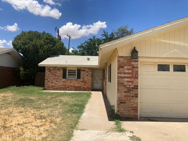 5406 31st St in Lubbock, TX - Building Photo - Building Photo