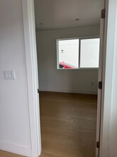 1400 57th St, Unit C28-054C in Los Angeles, CA - Foto de edificio - Building Photo