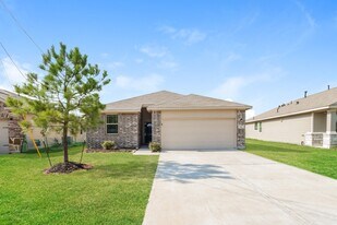 26 Rd 5102F in Cleveland, TX - Building Photo