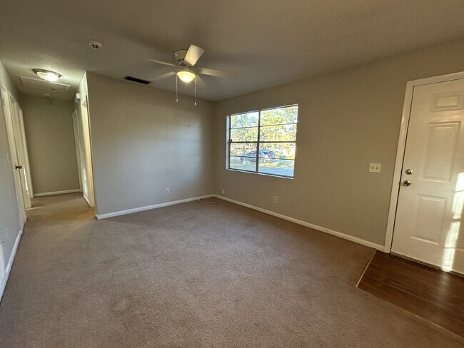 915 Greenbriar Rd in Hinesville, GA - Building Photo - Building Photo
