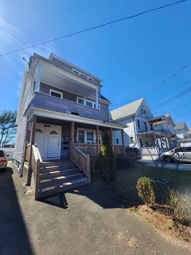612 Washington Ave, Unit 3