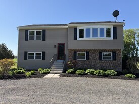 4319 Dolby Farm Rd in Hurlock, MD - Building Photo