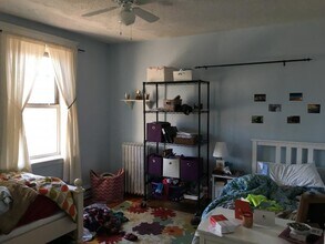 55 Park Dr, Unit 24 in Boston, MA - Foto de edificio - Building Photo