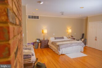 500 Springvale Rd in Great Falls, VA - Building Photo - Building Photo