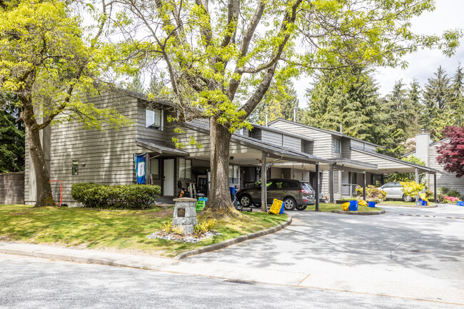 1910 Cedar Village Cres in North Vancouver, BC - Building Photo - Building Photo