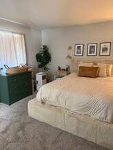 998 Palmer Ave in Camarillo, CA - Building Photo - Building Photo