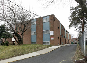 Welsh Gardens in Philadelphia, PA - Building Photo - Building Photo