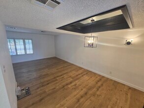 5517 W Avenue M2 in Lancaster, CA - Building Photo - Building Photo