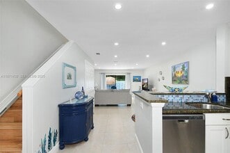 9421 S Ocean Dr in Jensen Beach, FL - Building Photo - Building Photo