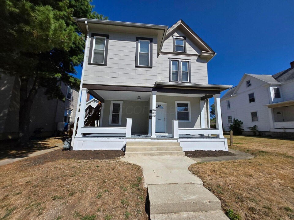 102-106-106 E Maynard Ave in Columbus, OH - Building Photo