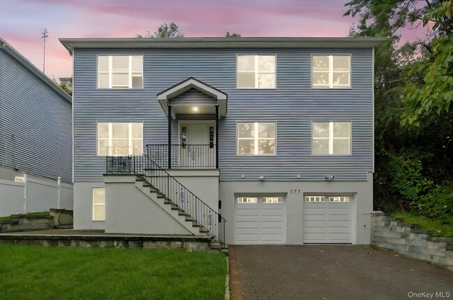 171 Frederic St in Yonkers, NY - Building Photo - Building Photo