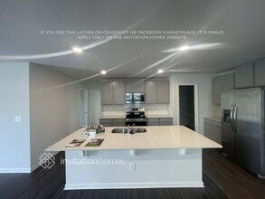 5117 Spring Breeze Blvd in Charlotte, NC - Building Photo - Building Photo