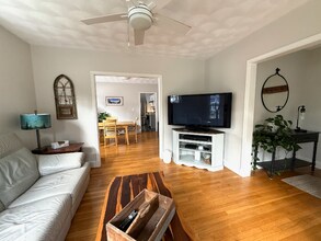 37 Lindale Ave in Dedham, MA - Building Photo - Building Photo