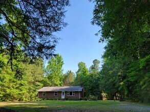 1101 Lily Pad Ln in Chapel Hill, NC - Building Photo - Building Photo