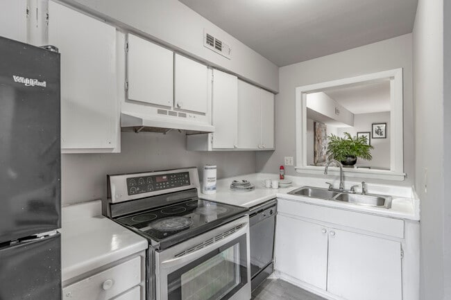 Park Fairfax Apartments in Charlotte, NC - Foto de edificio - Interior Photo