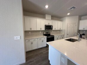 1781 Haines Ave in Manteca, CA - Building Photo - Building Photo