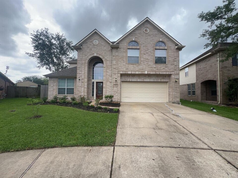 2513 Flycatcher Cove Dr in League City, TX - Building Photo
