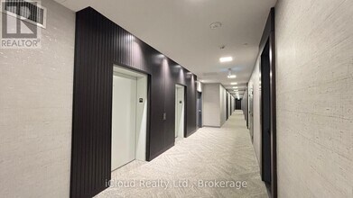 412 Silver Maple Rd in Oakville, ON - Building Photo - Building Photo