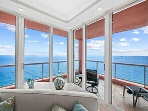 2110 N Ocean Blvd, Unit 21B in Fort Lauderdale, FL - Building Photo - Building Photo