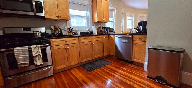 58 Bristol Rd in Medford, MA - Building Photo - Building Photo