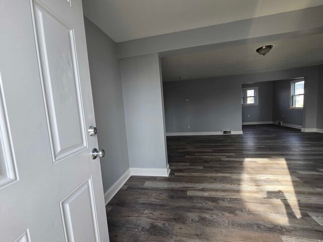 1502 Market St in Linwood, PA - Foto de edificio - Building Photo