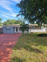 2631 Gulfstream Dr in Miramar, FL - Building Photo - Building Photo