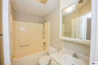 356 Bittersweet Dr in Elizabethtown, KY - Building Photo - Building Photo