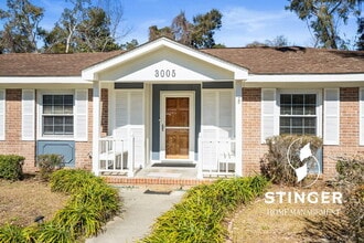 3005 Dogwood St in Beaufort, SC - Foto de edificio - Building Photo