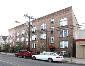 430-436 E Jersey St in Elizabeth, NJ - Building Photo - Building Photo