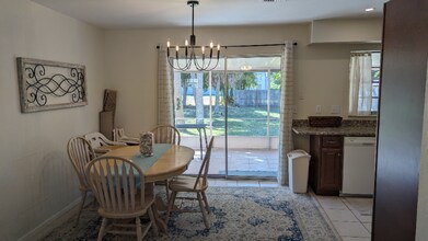 617 Indiana Ave in Nokomis, FL - Foto de edificio - Building Photo