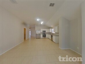 5417 Elk Ridge Dr in Watauga, TX - Foto de edificio - Building Photo