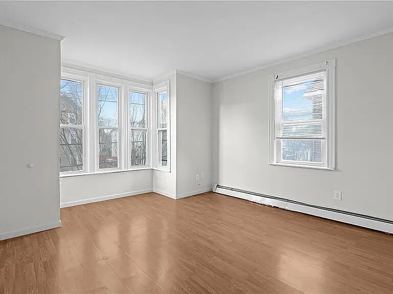 77 Pekin St, Unit Unit 2 in Providence, RI - Building Photo