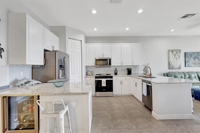 property at 1604 Mariner Bay Blvd