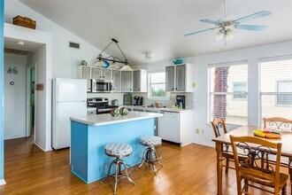 16530 Bermuda Way in Jamaica Beach, TX - Building Photo - Building Photo