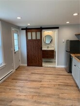 121 Hawley Ave in Milford, CT - Building Photo - Building Photo
