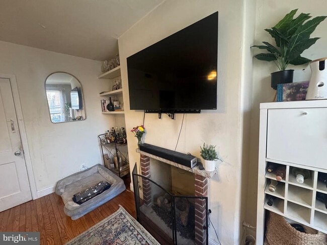 1943 Waverly St in Philadelphia, PA - Building Photo - Building Photo