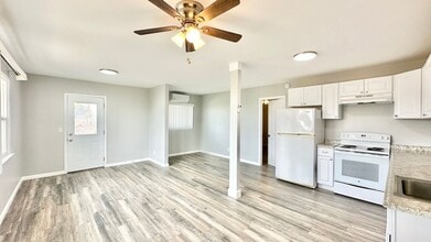 1744 Vía Entrada in Fallbrook, CA - Building Photo - Building Photo