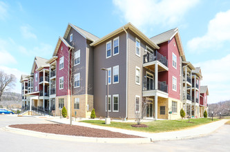 Mill Creek Apartments in Cross Plains, WI - Building Photo - Building Photo