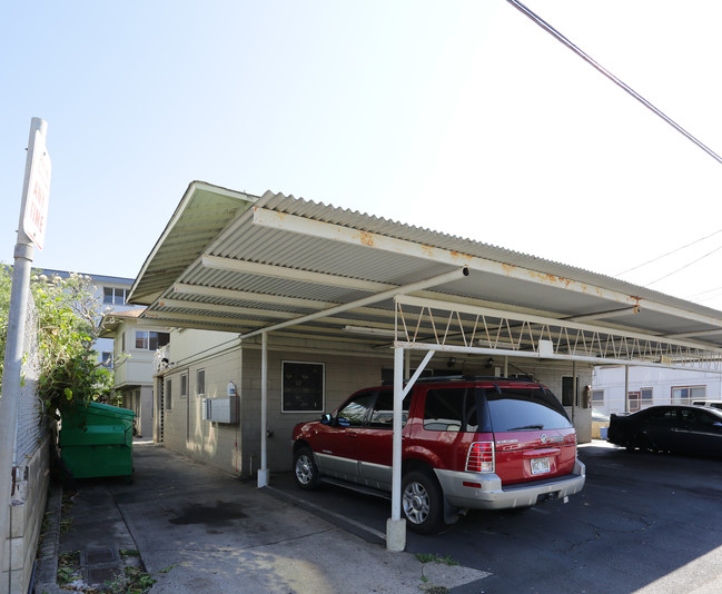 Two Buildings, 9 Units Total in Honolulu, HI - Building Photo - Building Photo