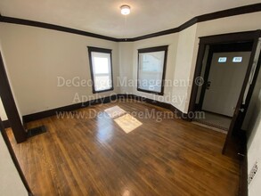 12 Electric Ave in Rochester, NY - Foto de edificio - Building Photo