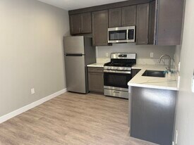 1112 S Ditmar St in Oceanside, CA - Building Photo