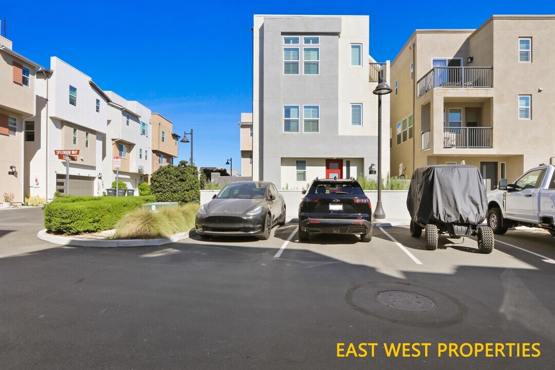 25 Stetson St in Ladera Ranch, CA - Building Photo