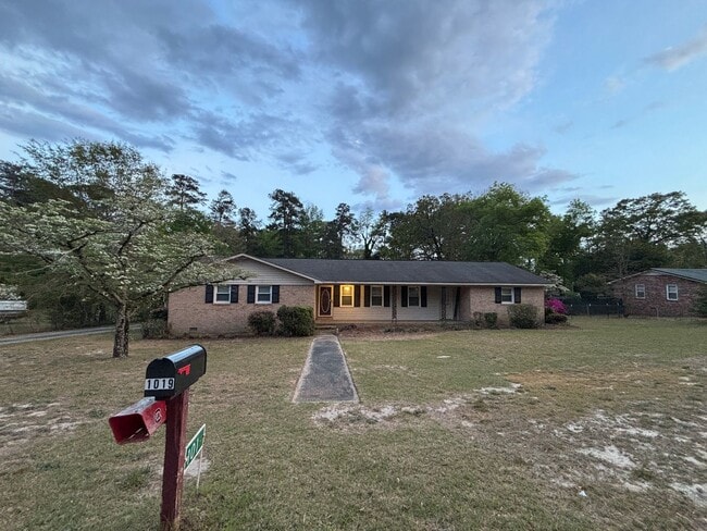 property at 1019 Dogwood Ave