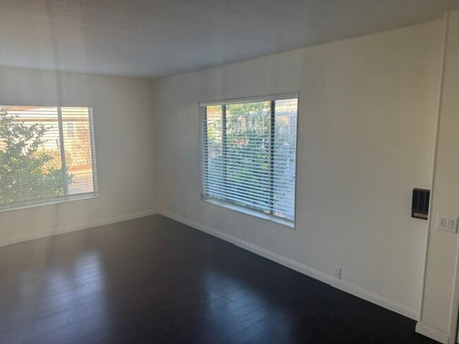 60 Margarita Ave in Camarillo, CA - Building Photo - Building Photo